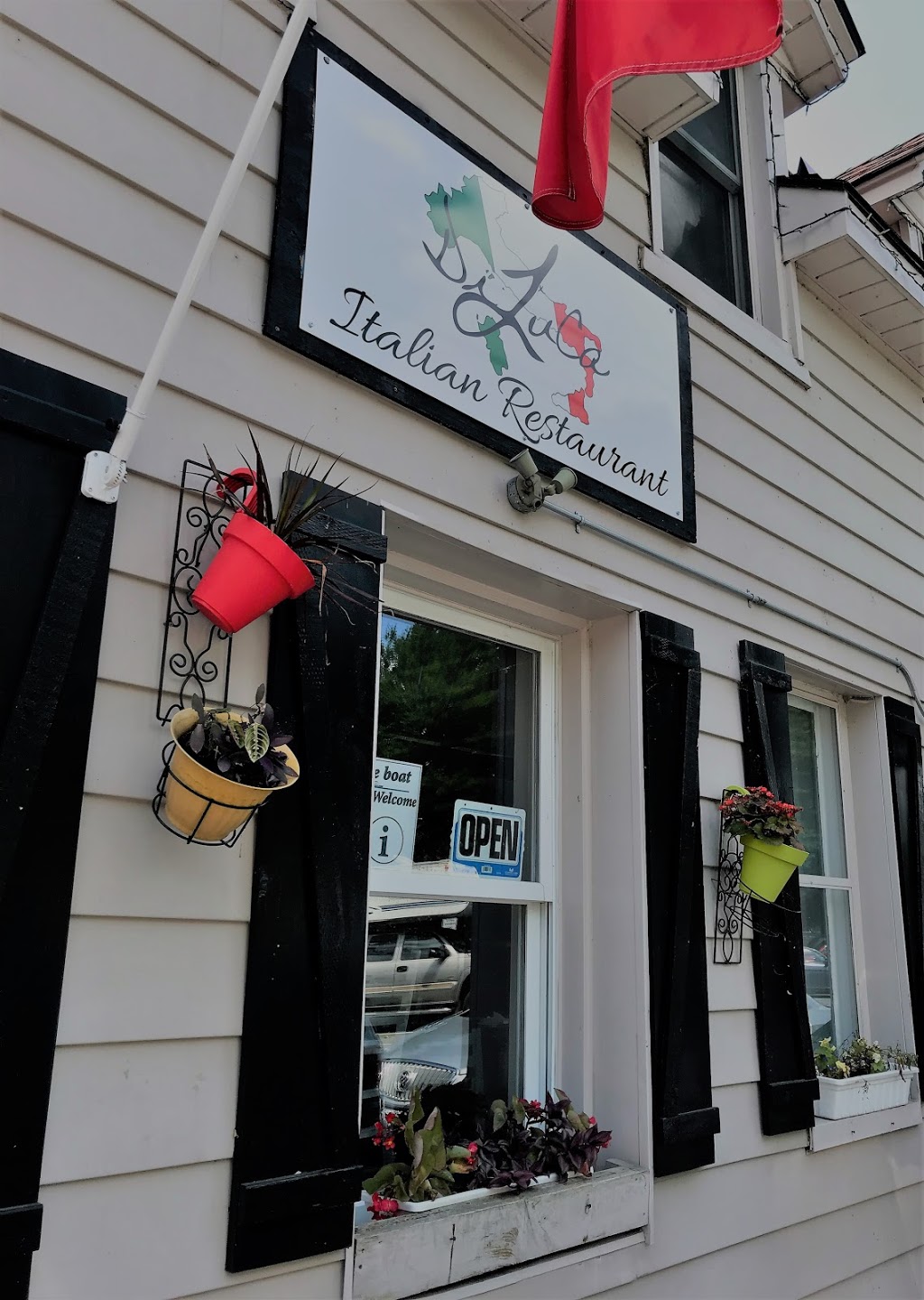 DiLuCa Italian Restaurant | 106 Main St W, Merrickville, ON K0G 1N0, Canada | Phone: (613) 269-3877