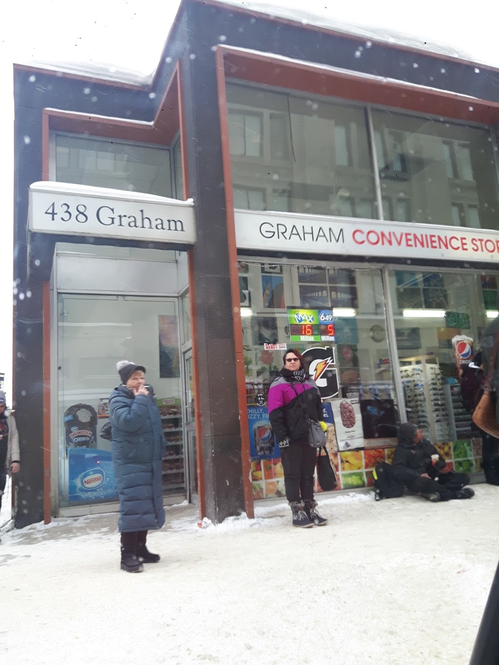 Graham Convenience Store | 438 Graham Ave, Winnipeg, MB R3C 0L8, Canada | Phone: (204) 414-0559