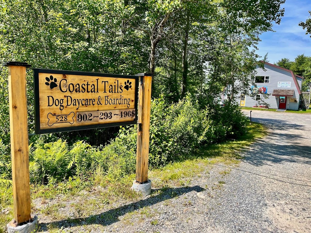 Coastal Tails | 528 Sandy Point Rd, Shelburne, NS B0T 1W0, Canada | Phone: (902) 293-4968