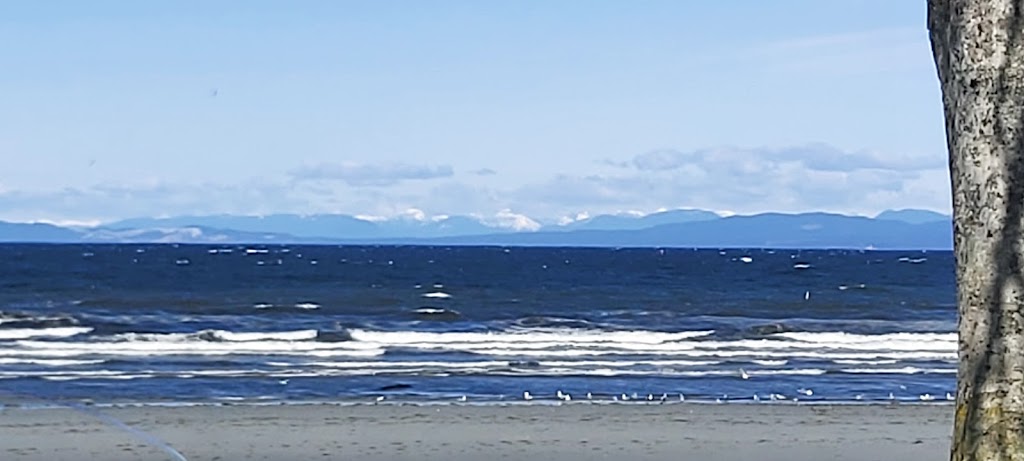 Qualicum Beach Ocean Suites | 2795 Island Hwy W, Qualicum Beach, BC V9K 2C4, Canada | Phone: (250) 752-6914