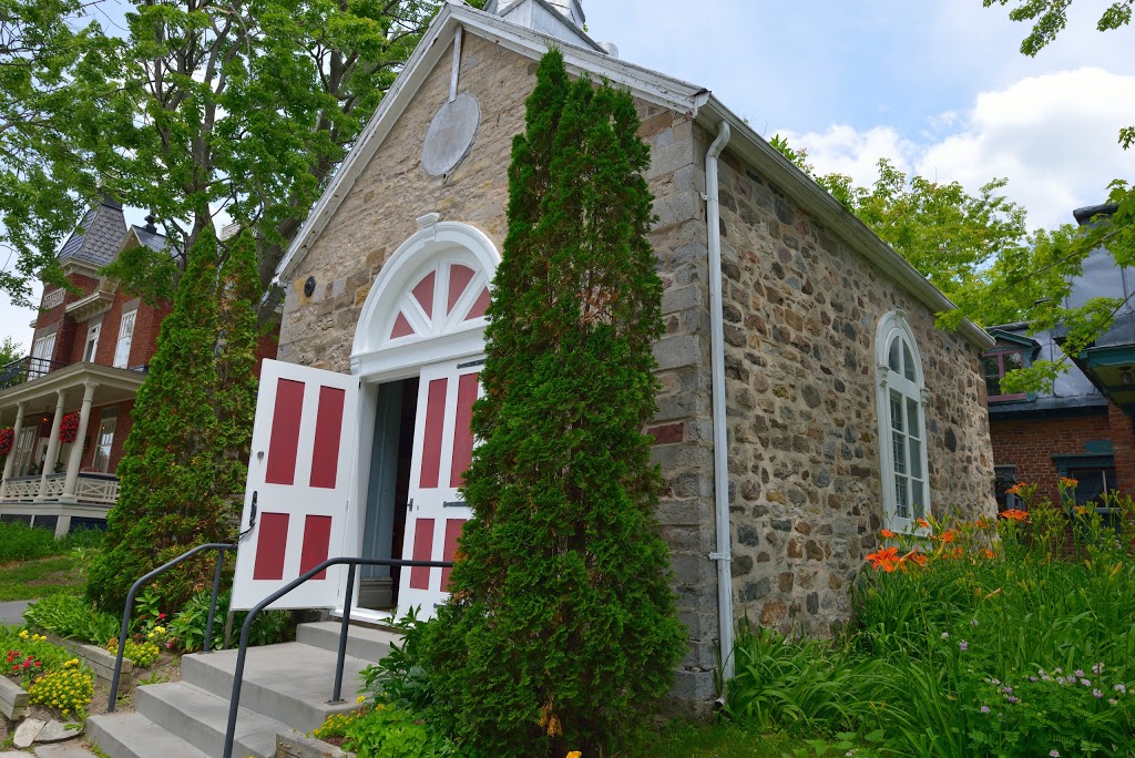 CHAPELLE SAINT-JOACHIM | 75 Rue Sainte-Anne, Varennes, QC J3X 1R6, Canada