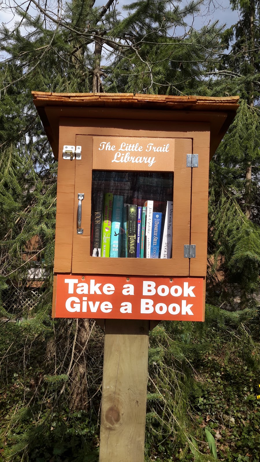 Little Free Library | 10561 St Helena Rd, Milton, ON L9T 2X7, Canada