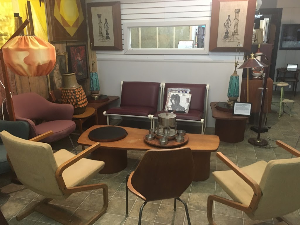 Time Capsule Records, Collectables, Mid Century Modern Decor & N | 168 Queen St, Dunnville, ON N1A 1H7, Canada | Phone: (289) 209-8701