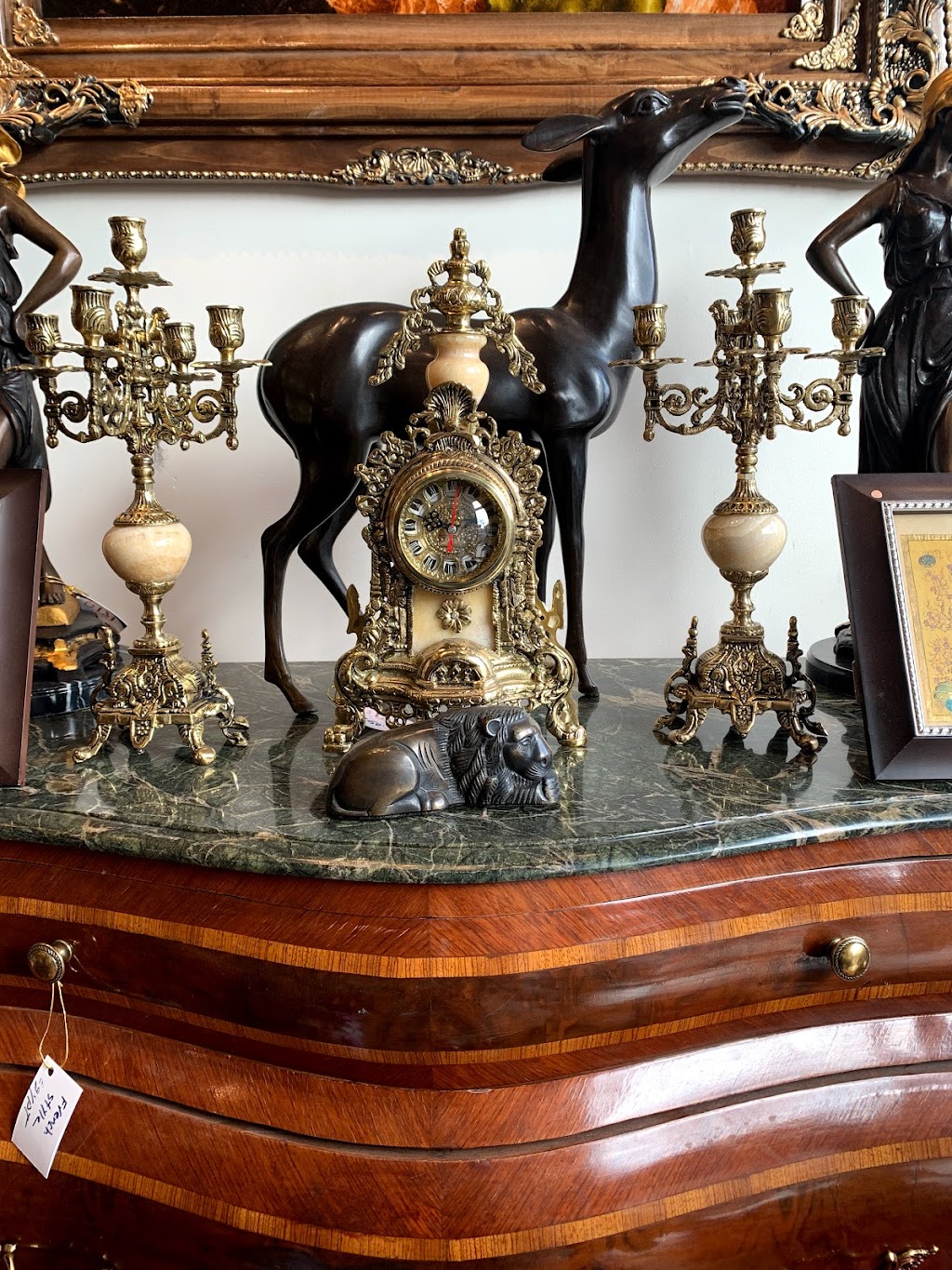 L&M Art and Antiques | 2074 Avenue Rd, North York, ON M5M 4A6, Canada | Phone: (647) 344-0777