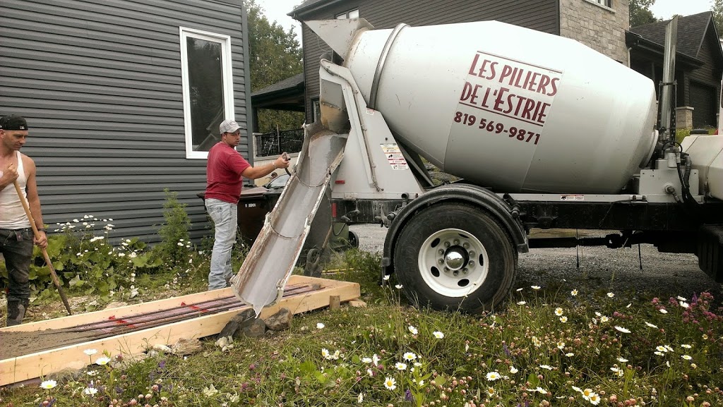 Les Piliers de LEstrie | 2105 Rue Saint-François N, Sherbrooke, QC J1H 0C9, Canada | Phone: (819) 569-9871