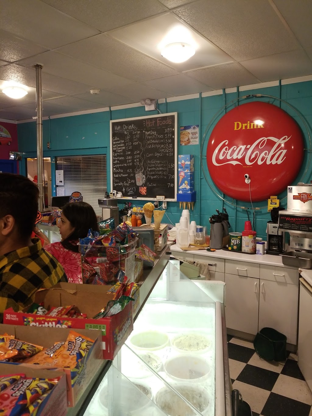 Seaside Scoops | 14893 Marine Dr, White Rock, BC V4B 1C2, Canada | Phone: (778) 358-1318