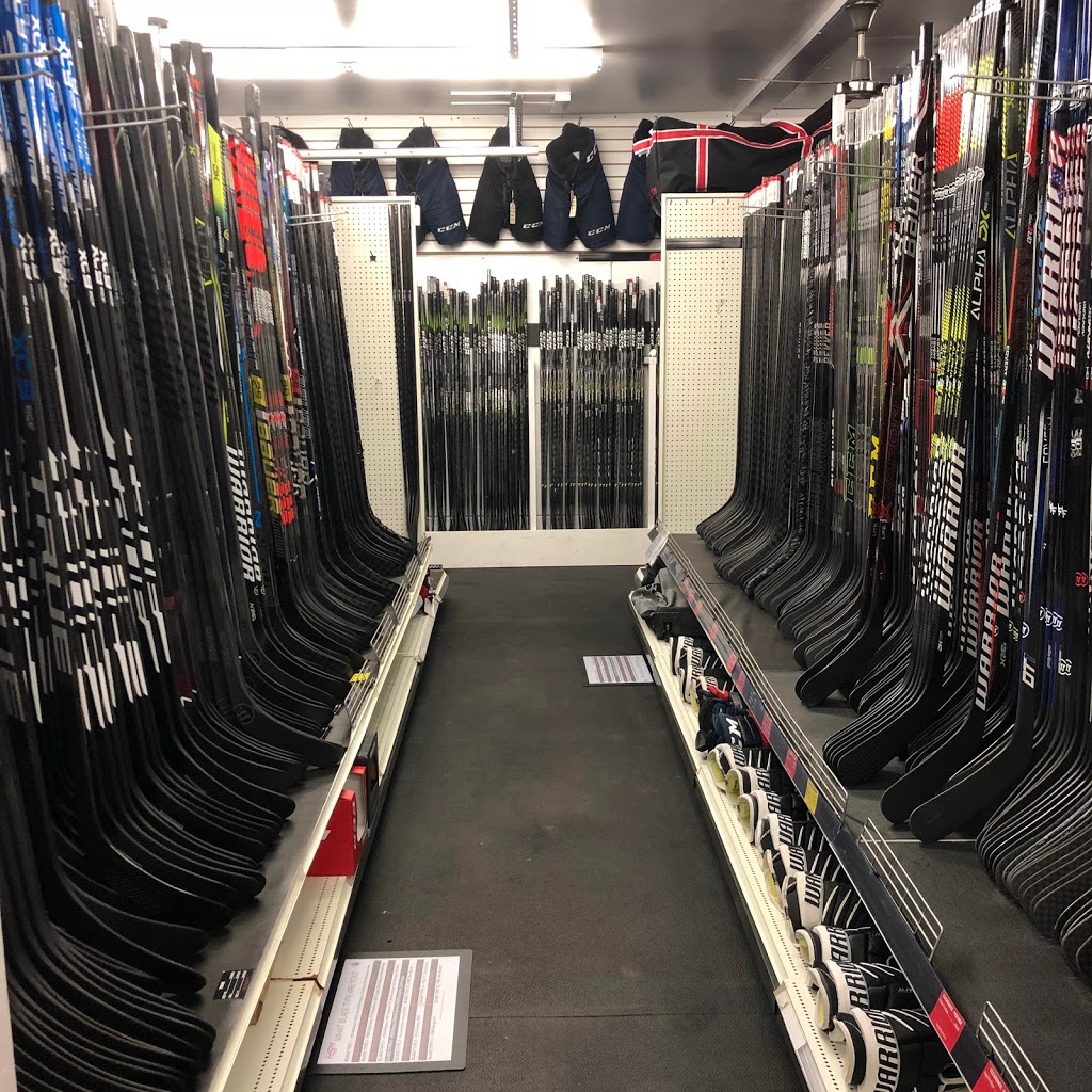 HockeyStickMan Warehouse | 365 Maitland Dr, Belleville, ON K8N 4Z5, Canada | Phone: (613) 967-6000