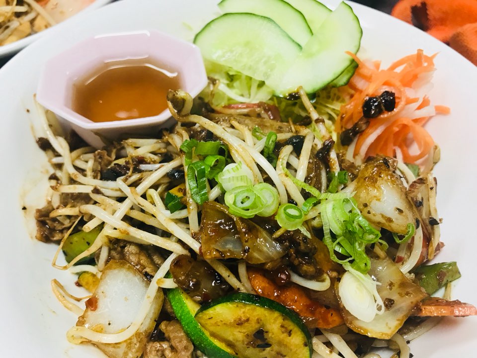 Pho-Ever Restaurant (Korean & Vietnamese) | 1669 Pear St, Victoria, BC V8P 2A5, Canada | Phone: (250) 388-0028