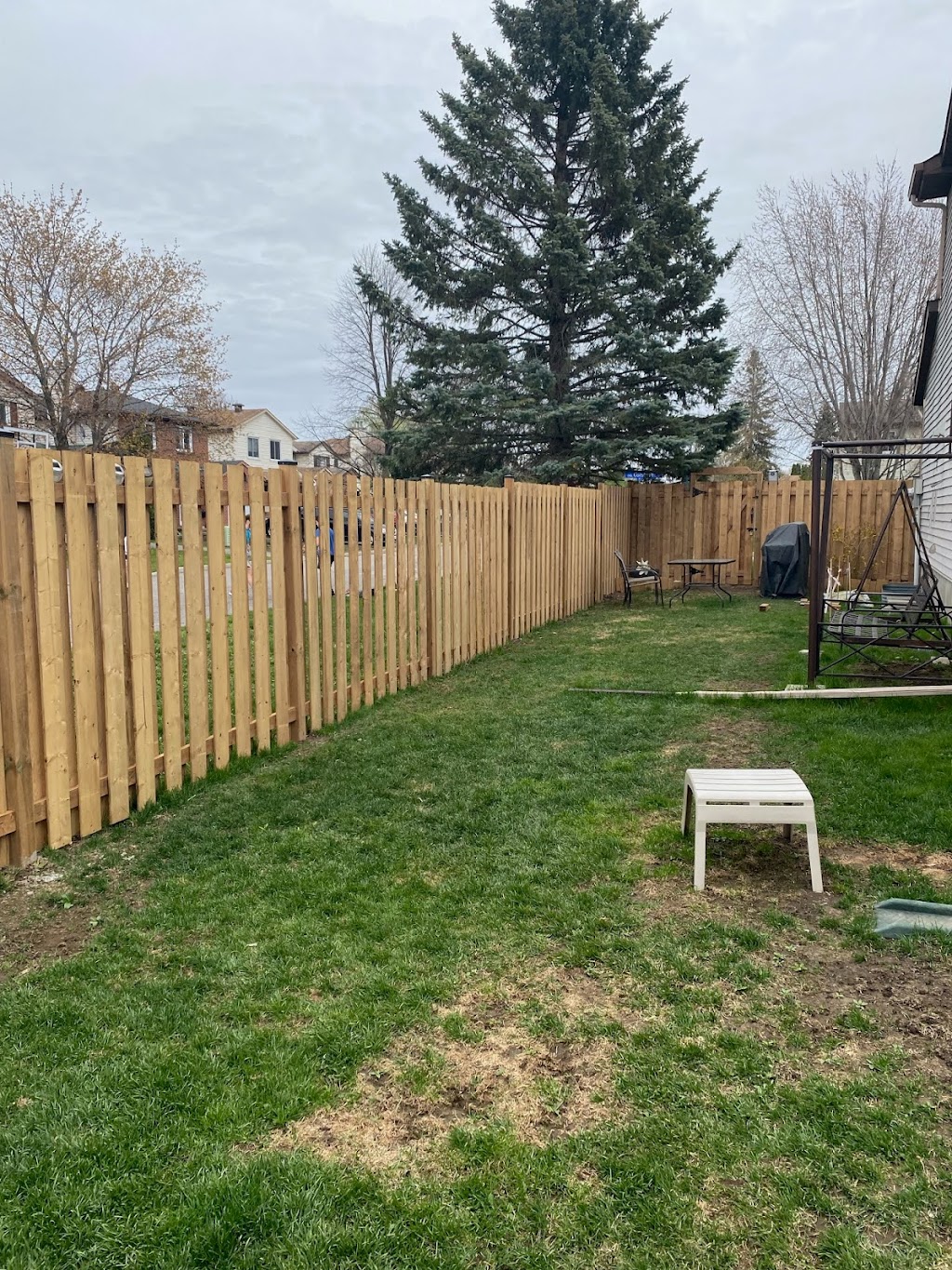 Ottawa Fence Guys | 1957 Jasmine Crescent, Gloucester, ON K1J 7Z4, Canada | Phone: (613) 600-4434