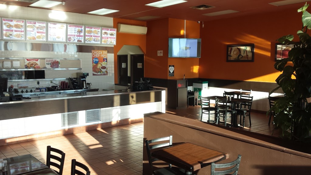 Coq-O-Bec La Salle | 1651 Av Dollard, LaSalle, QC H8N 1T7, Canada | Phone: (514) 366-6363