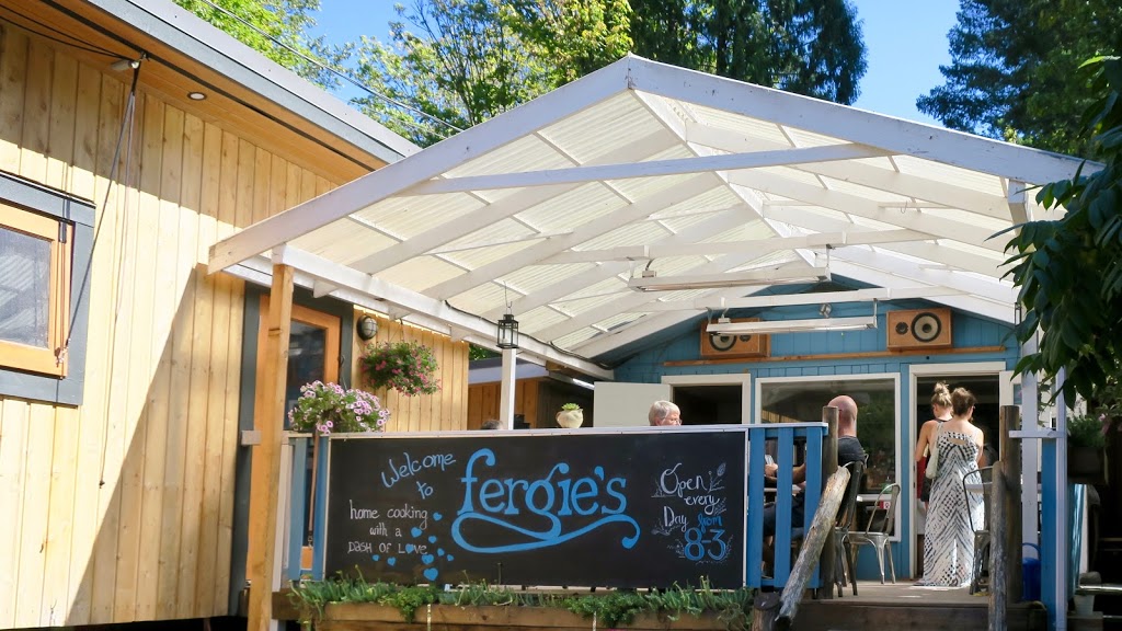 Fergies Café | 70002 Squamish Valley Rd, Brackendale, BC V0N 1H0, Canada | Phone: (604) 898-1537