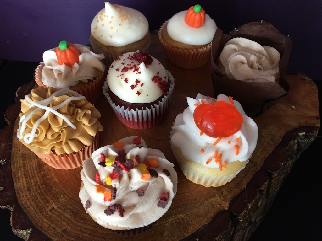 Sweet Temptations Cupcakery | 1398 Gordon St #5, Guelph, ON N1L 1C8, Canada | Phone: (519) 362-0894