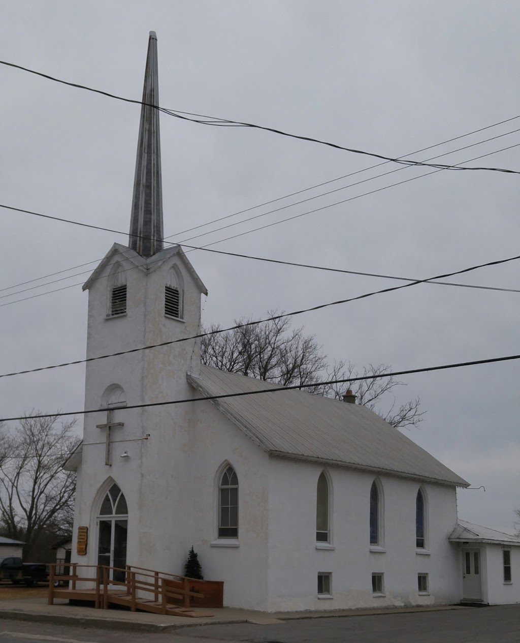 Roblin Entreprise United Church | 3271 Lennox and Addington County Rd 41, Roblin, ON K0K 2W0, Canada