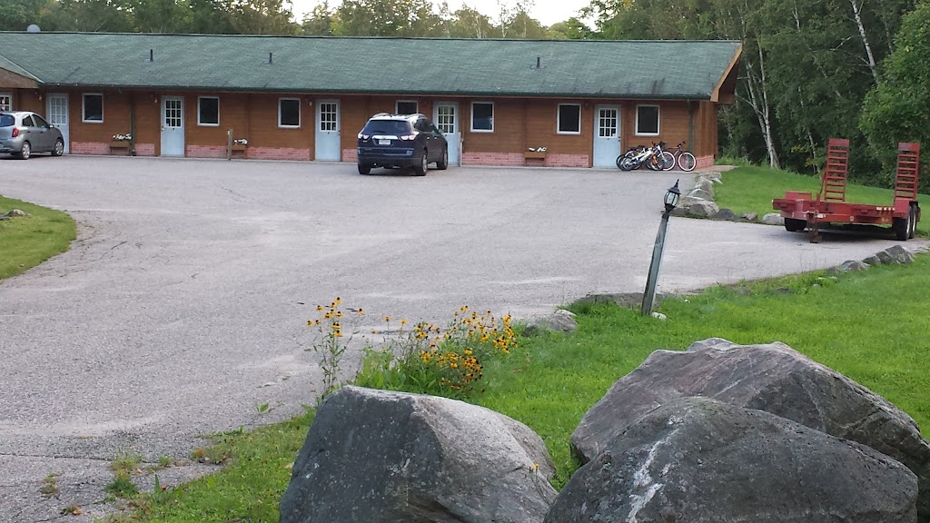 Quiet Bay Inn & Café | 5333 Hwy 124, Magnetawan, ON P0A 1P0, Canada | Phone: (705) 387-0115