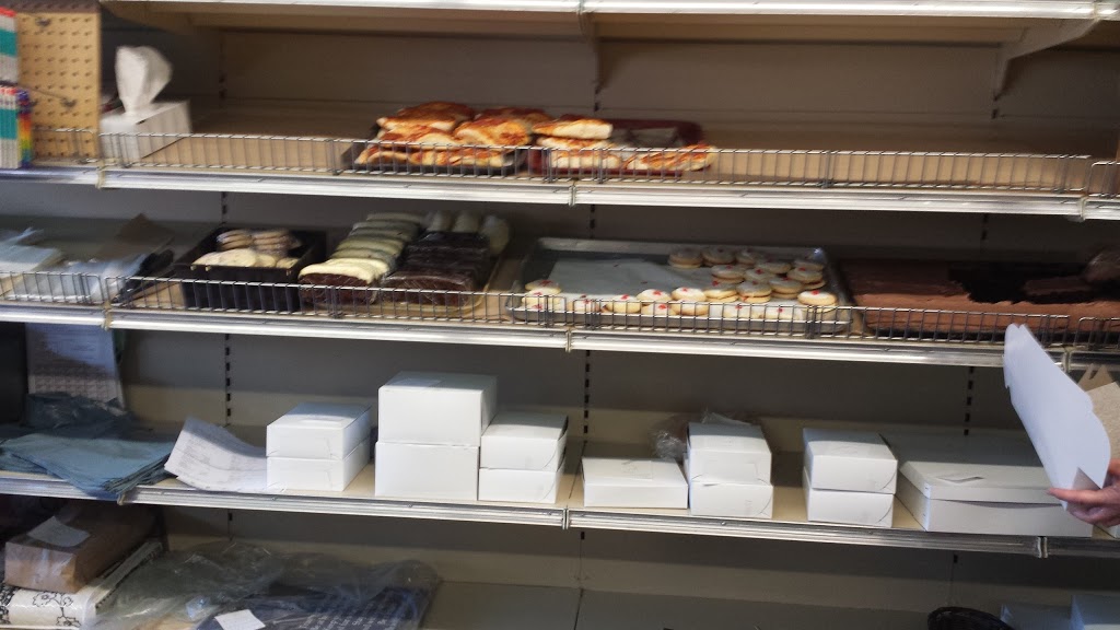 Jones A E Bakery | 26 Argyle St N, Caledonia, ON N3W 1B9, Canada | Phone: (905) 765-2036