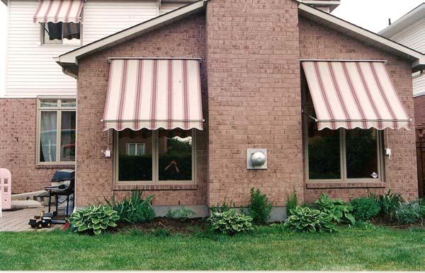 Jans Awnings & Rollshutters | 3430 Dunrobin Rd, Woodlawn, ON K0A 3M0, Canada | Phone: (613) 832-2345