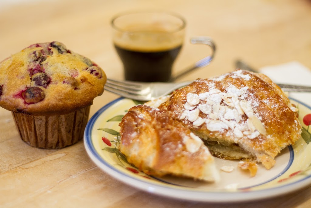 Boulangerie Des Trois-Rivières | 54 Rue Fusey, Trois-Rivières, QC G8T 2T7, Canada | Phone: (819) 691-0767