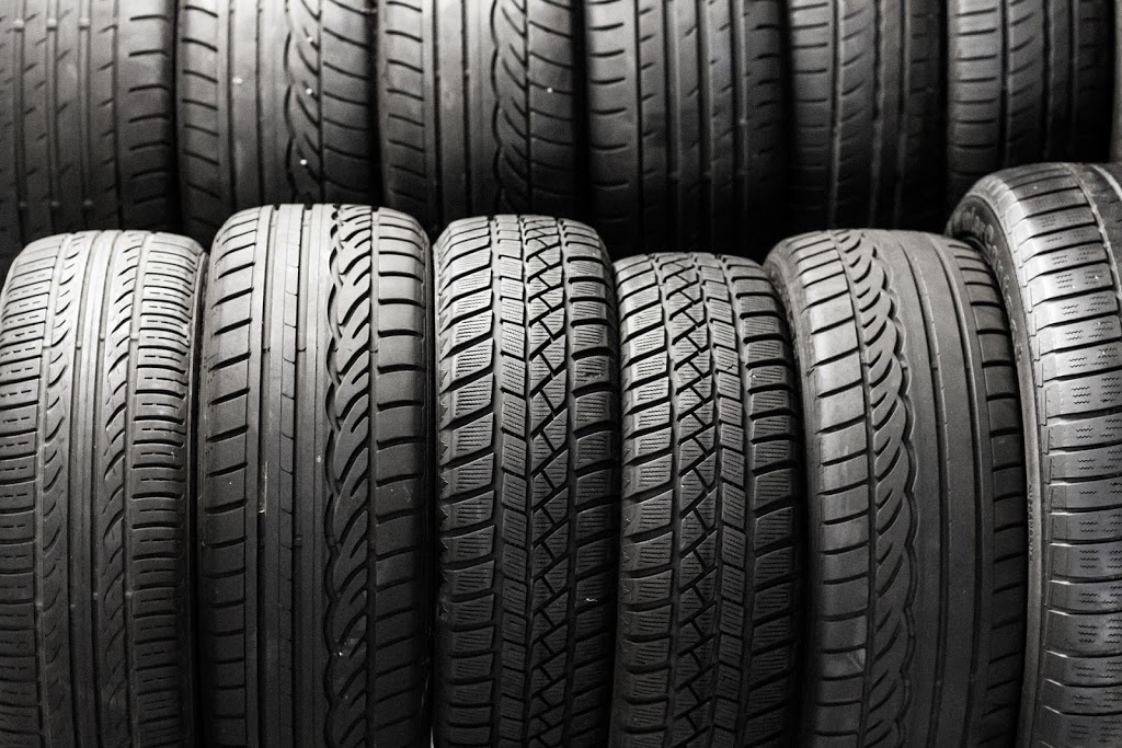 Cloutier Tires (Granby) | 1308 Rue Principale, Granby, QC J2J 0M2, Canada | Phone: (450) 375-2424