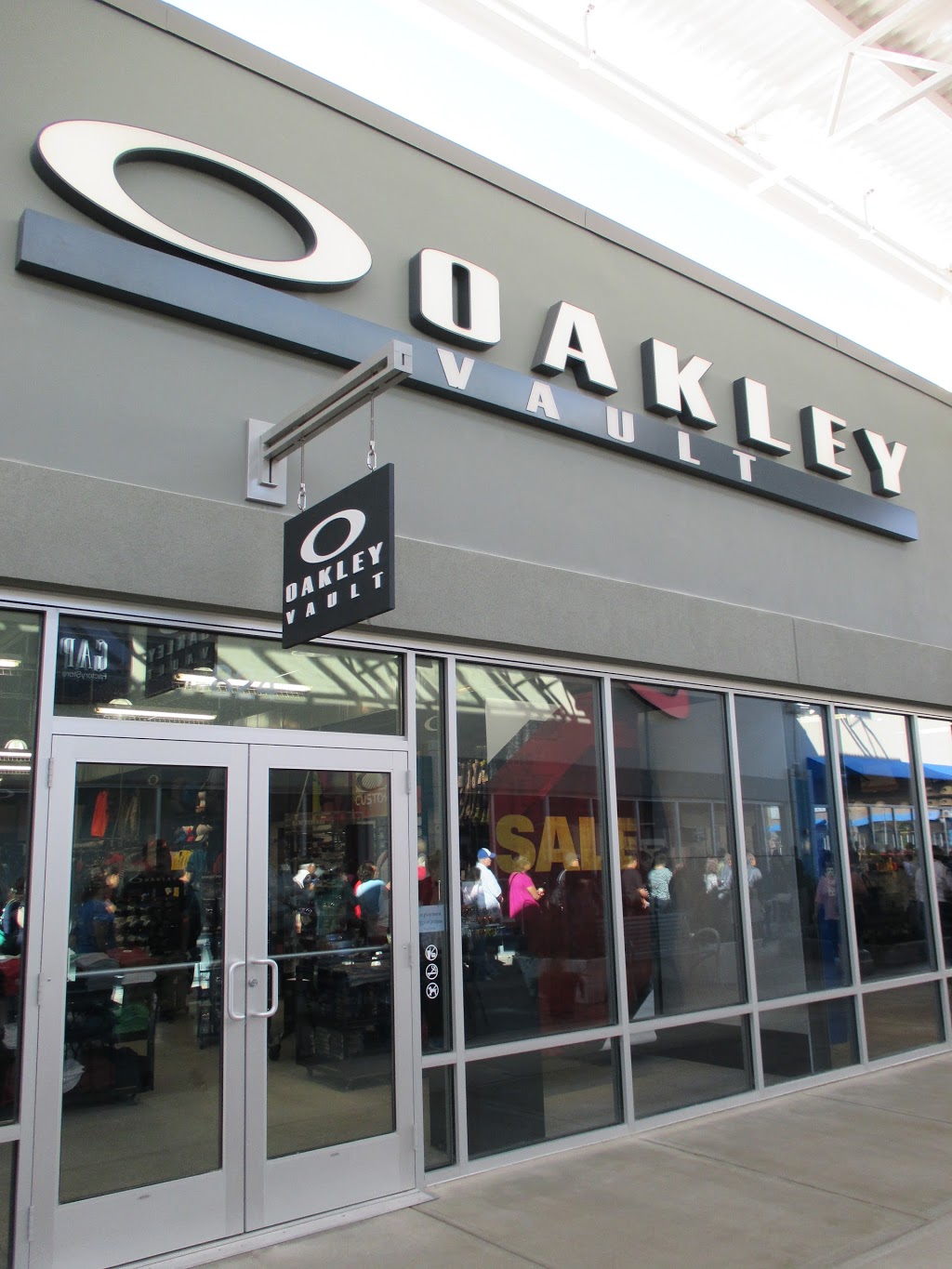 Oakley Vault | 13850 Steeles Ave Ste 824, Halton Hills, ON L7G 0J1, Canada | Phone: (905) 876-0863