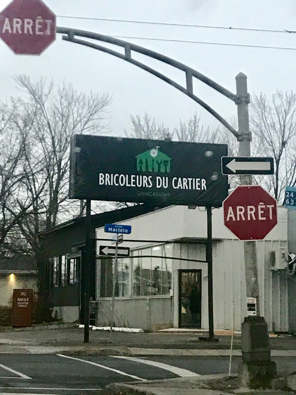 Bricoleurs du Cartier | 384 Bd Cartier O, Laval, QC H7N 2K4, Canada | Phone: (438) 622-1768