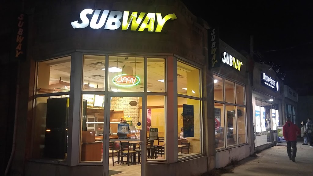 Subway | 968 Kingston Road Units 4 & 5, Toronto, ON M4E 1S9, Canada | Phone: (416) 698-7262