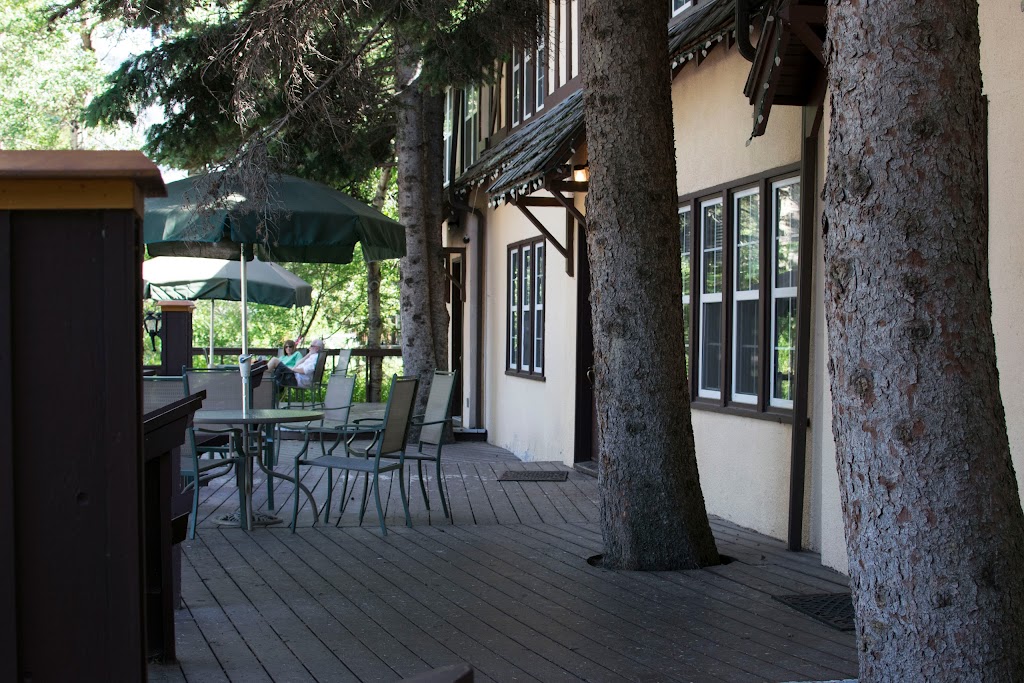 Crandell Mountain Lodge | 102 Mt View Rd, Waterton Park, AB T0K 2M0, Canada | Phone: (403) 859-2288