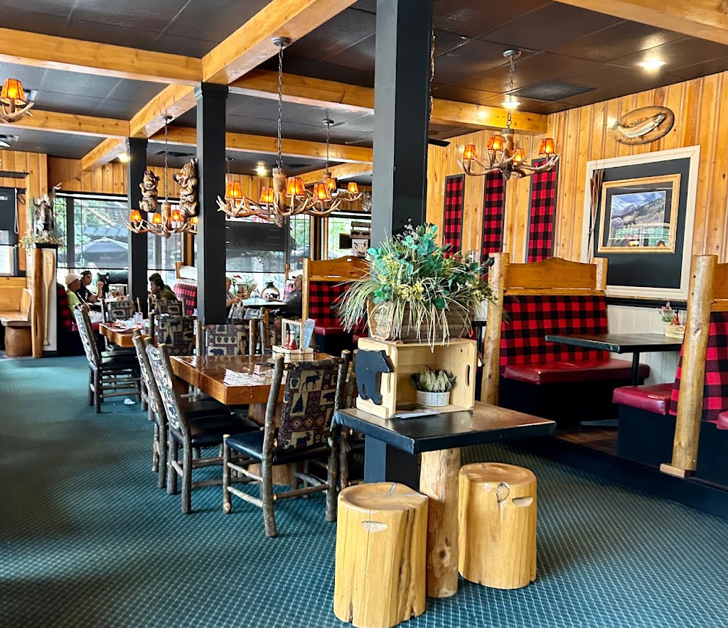 Trappers Mountain Grill | 106 Waterton Ave, Waterton Park, AB T0K 2M0, Canada | Phone: (403) 859-2445