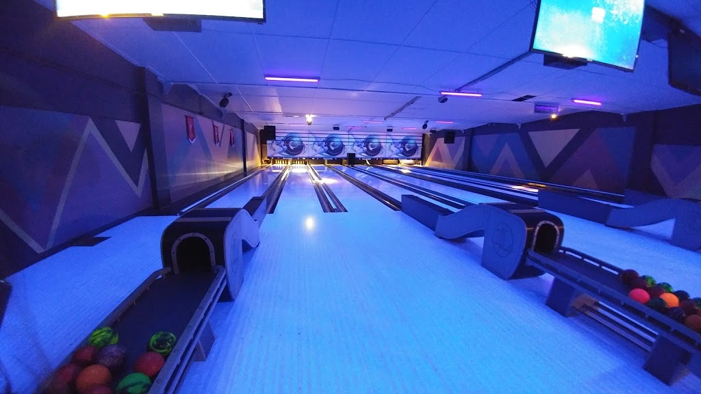 Ingersoll Lanes | 134 Thames St N, Ingersoll, ON N5C 3E1, Canada | Phone: (519) 425-1900