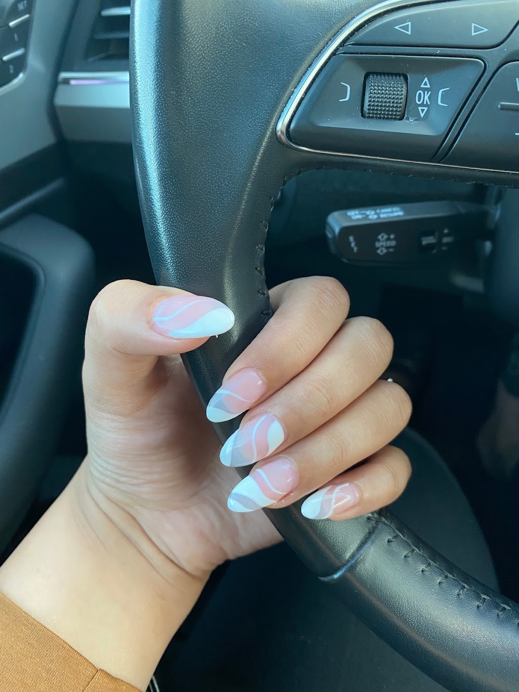 Bristol Nice Nails | 1525 Bristol Rd W #4, Mississauga, ON L5M 4Z1, Canada | Phone: (905) 813-0009