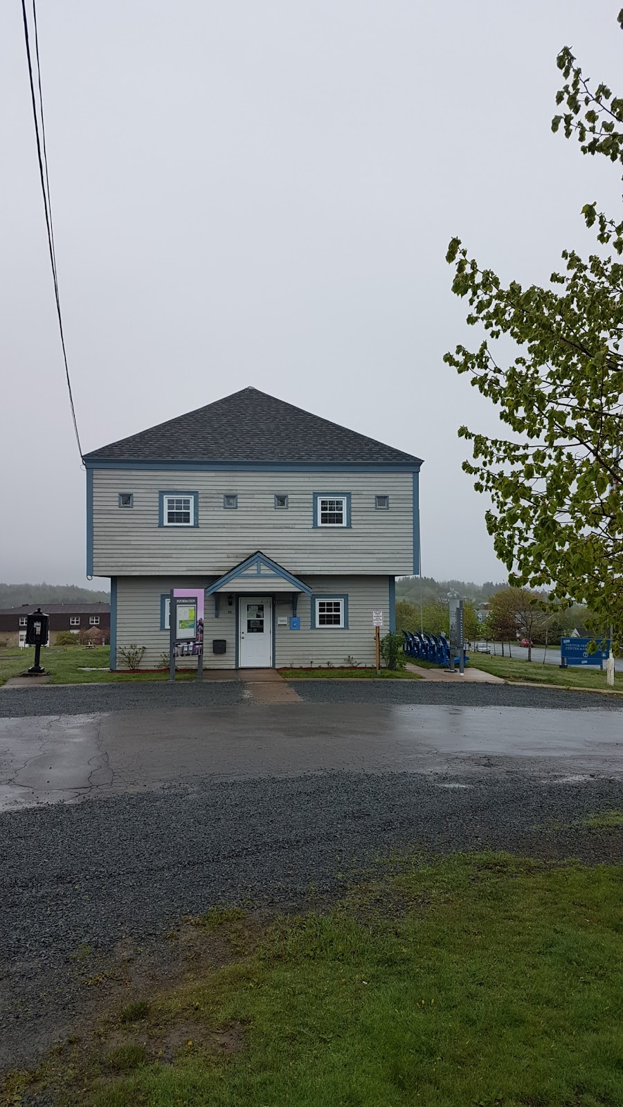 Lunenburg Visitor Information Centre | 11 Blockhouse Hill Rd, Lunenburg, NS B0J 2C0, Canada | Phone: (902) 634-8100