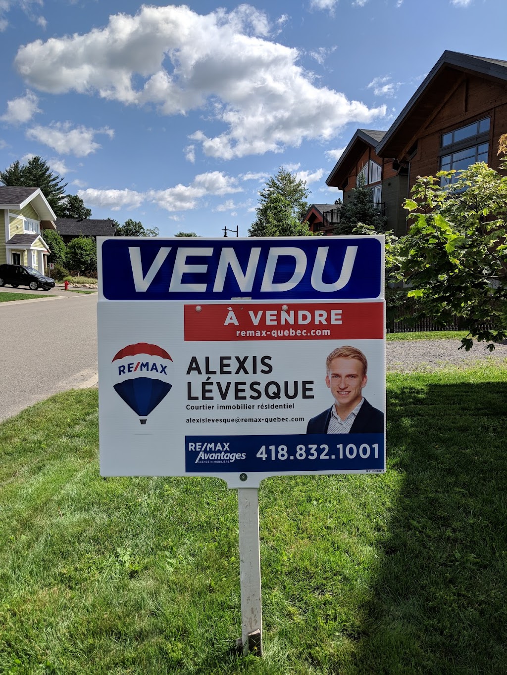 Alexis Lévesque | Courtier immobilier Lévis | REMAX Avantages | 2347 Rue Bellevue, Saint-Romuald, QC G6W 2T9, Canada | Phone: (418) 327-0055