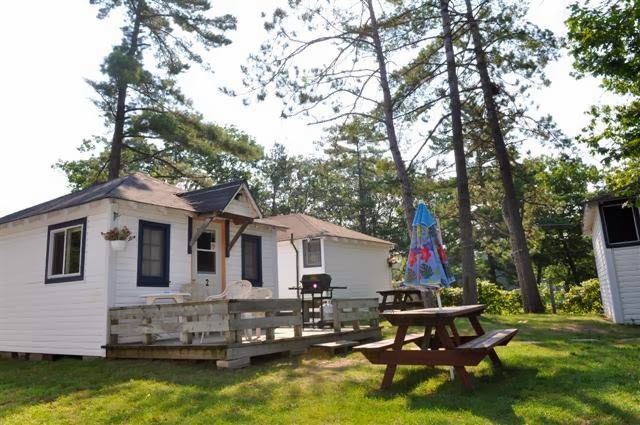 Alton Lodges | 459 Mosley St, Wasaga Beach, ON L9Z 2J4, Canada | Phone: (705) 429-2420