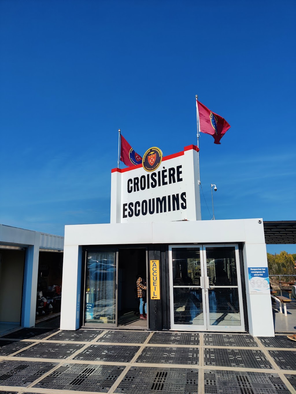 Croisière Escoumins | 35 Rue des Pilotes, Les Escoumins, QC G0T 1K0, Canada | Phone: (866) 225-3463