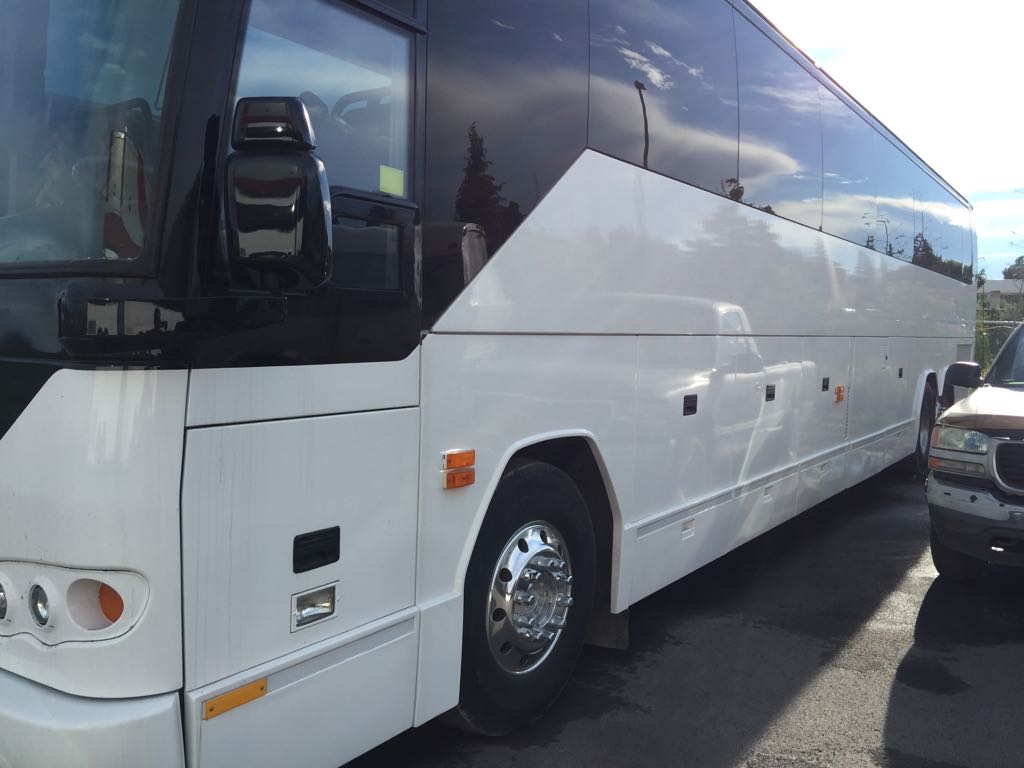 Tours Coach Canada | 32 Stoffel Dr, Etobicoke, ON M9W 1A8, Canada | Phone: (416) 444-3000