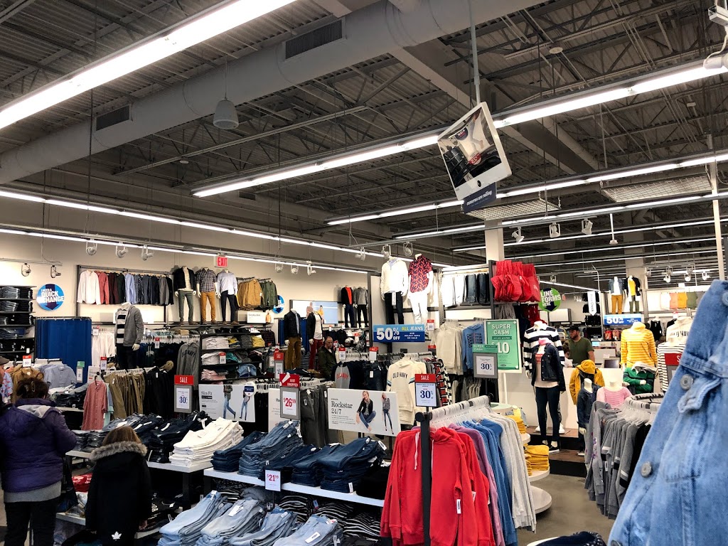 Old Navy Outlet | 300 Taylor Rd SUITE 109, Niagara-on-the-Lake, ON L0S 1J0, Canada | Phone: (905) 704-0665