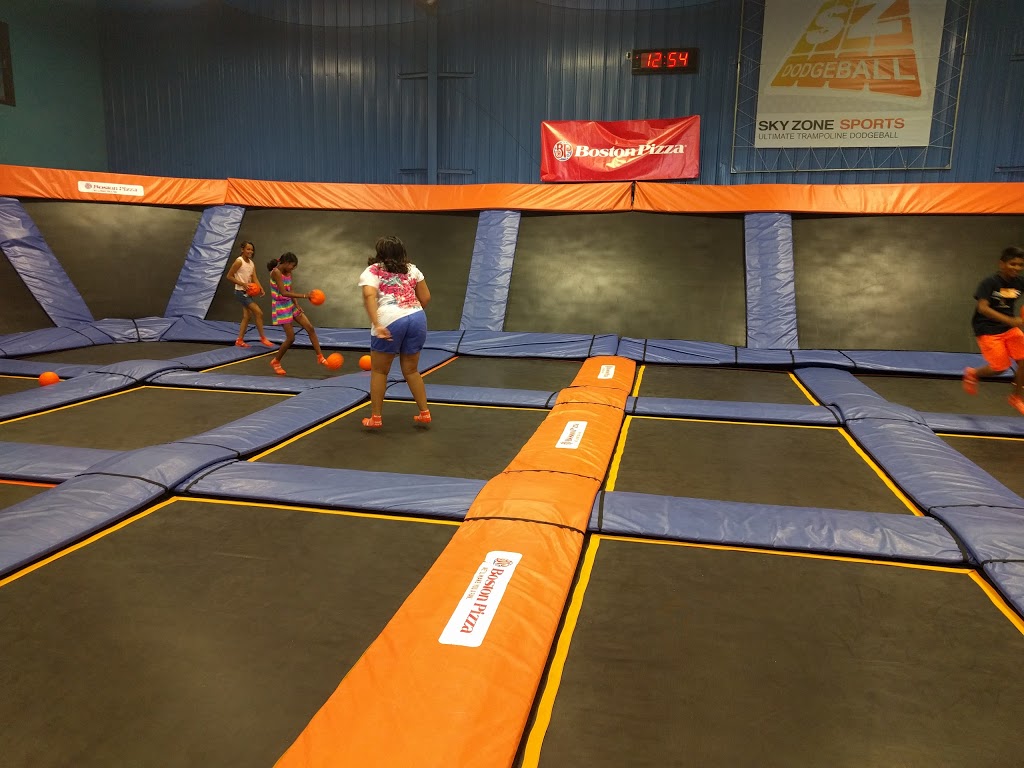 Sky Zone Trampoline Park | 200-400 Fort Whyte Way, Oak Bluff, MB R0G 1N0, Canada | Phone: (204) 888-5867