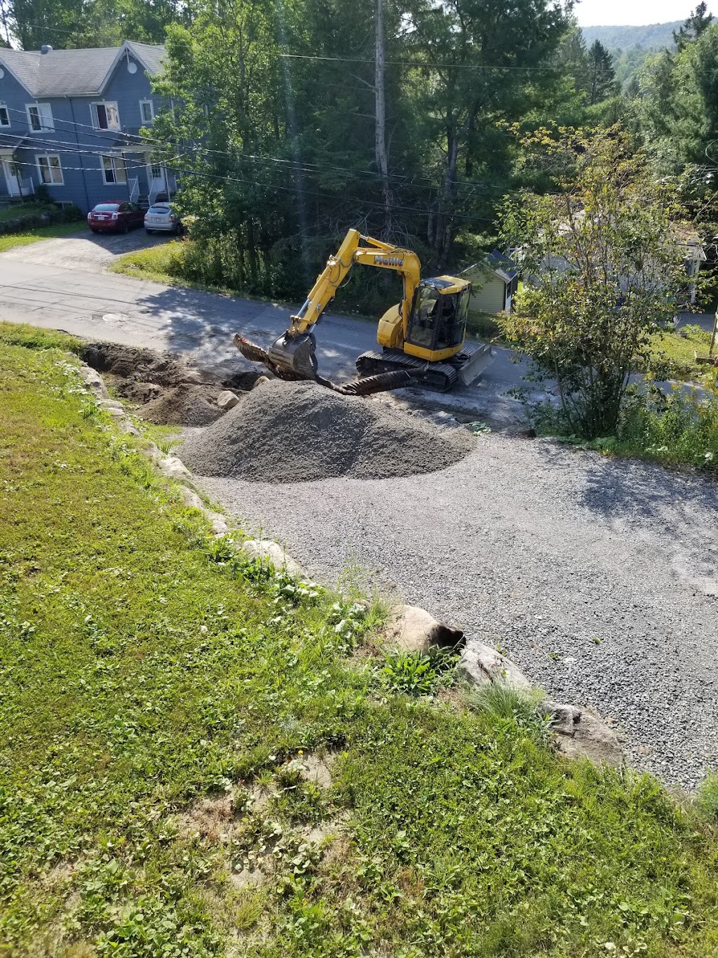 Maillé Excavation | 825 Ch des Hauteurs, Saint-Hippolyte, QC J8A 1J2, Canada | Phone: (450) 224-5282