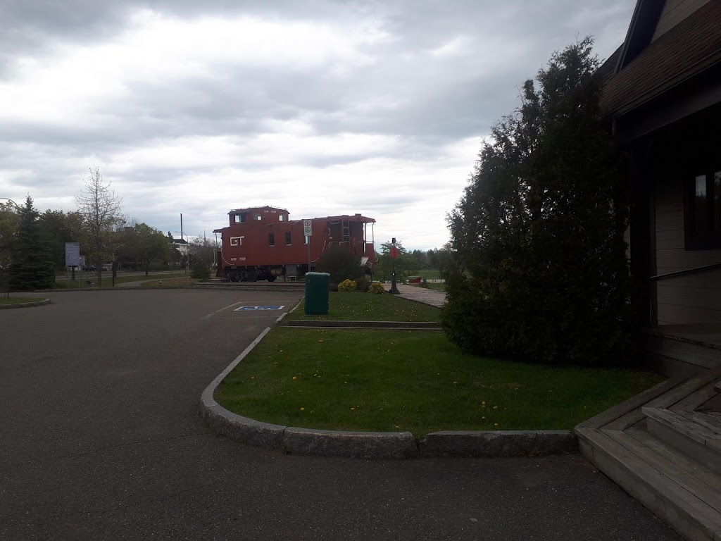 Bureau dinformation touristique de Rivière-du-Loup | 189 Bd de lHôtel de Ville, Rivière-du-Loup, QC G5R 5C4, Canada | Phone: (888) 825-1981