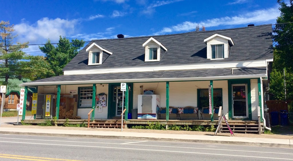 Boulangerie Dans Un Village | 242 Chemin Old Chelsea, Chelsea, QC J9B 1J3, Canada | Phone: (819) 827-8530