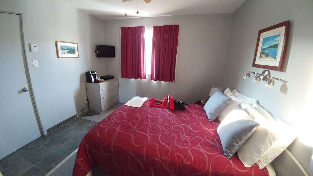 Motel de lAnse à lEau | 173 Rue des Pionniers, Tadoussac, QC G0T 2A0, Canada | Phone: (418) 235-4313