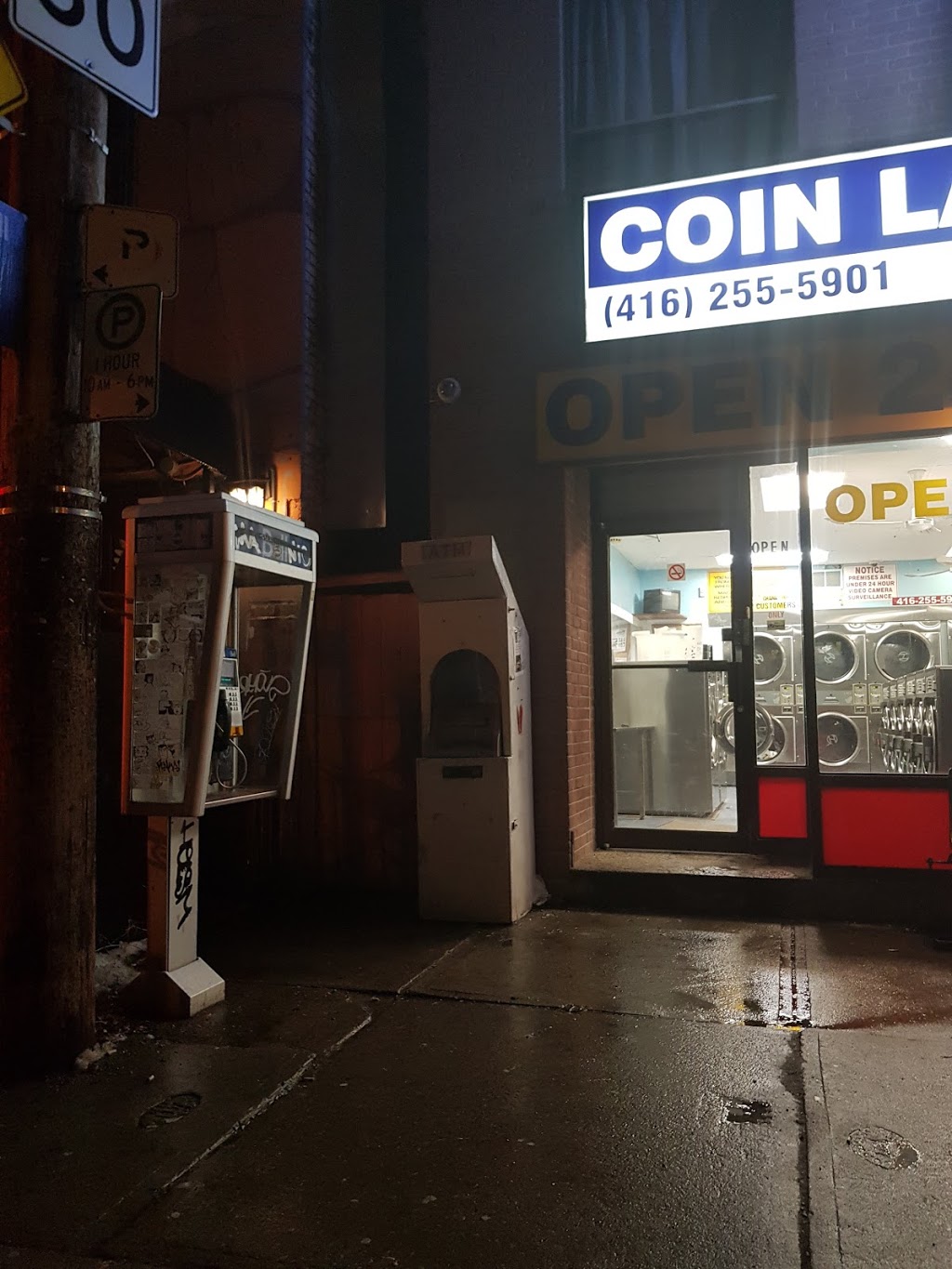 24 Hour Coin Laundromat | 668 Manning Ave, Toronto, ON M6G 1L2, Canada | Phone: (416) 516-0725