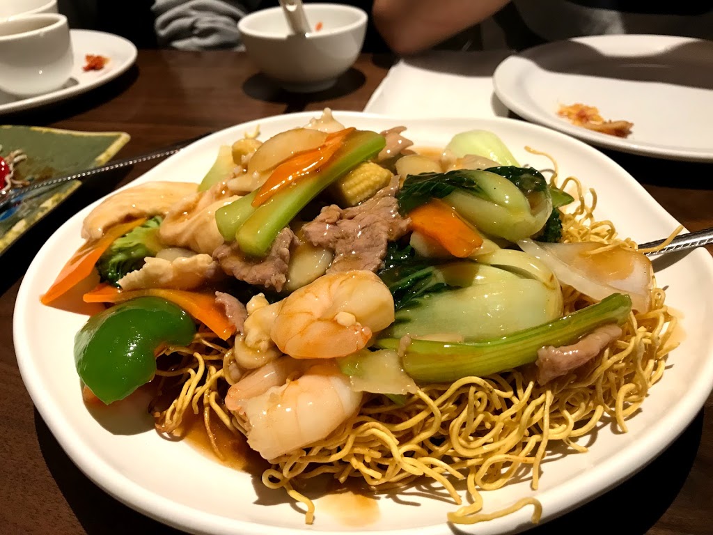 New Sky Restaurant 小沙田食家 | 353 Spadina Ave, Toronto, ON M5T 2G3, Canada | Phone: (416) 596-8787