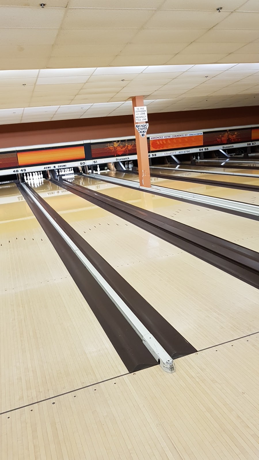 Bowl-O-Drome | 9562, boul Gouin O, Pierrefonds, QC H8Y 1R3, Canada | Phone: (514) 421-2695