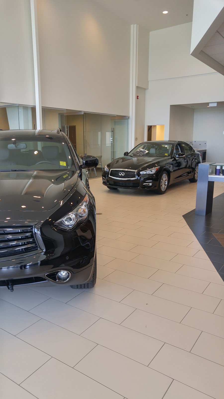 Infiniti Saskatoon | 635 Brand Ct, Saskatoon, SK S7J 5L3, Canada | Phone: (306) 668-5777