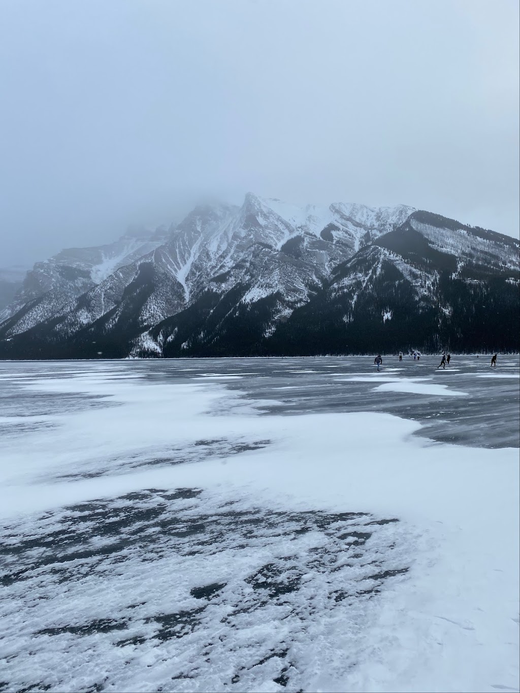 Lake Minnewanka Parking Lot | Lake Minnewanka Scenic Dr, Alberta T1L 1K2, Canada | Phone: (403) 762-1550