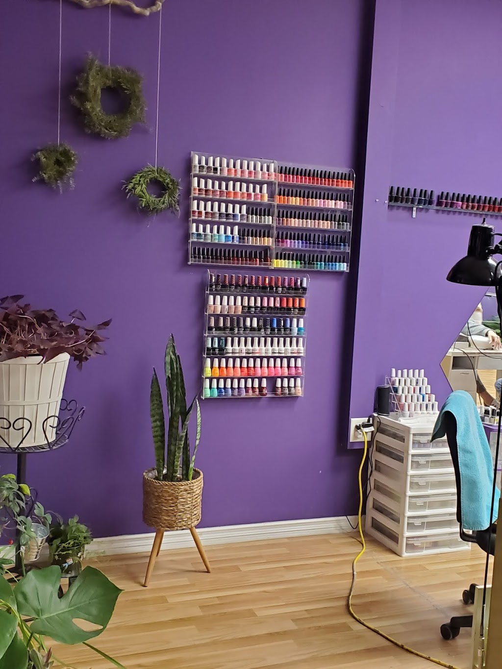 Inventive Nail Salon | 27119 Fraser Hwy, Aldergrove, BC V4W 3R2, Canada | Phone: (604) 625-1669