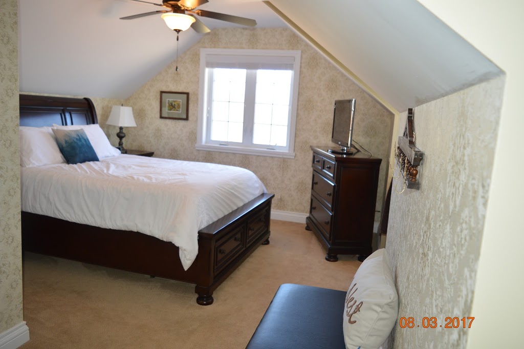 Wenzlers Landing B&B | 2310 Hickson Rd, Wheatley, ON N0P 2P0, Canada | Phone: (519) 825-3233