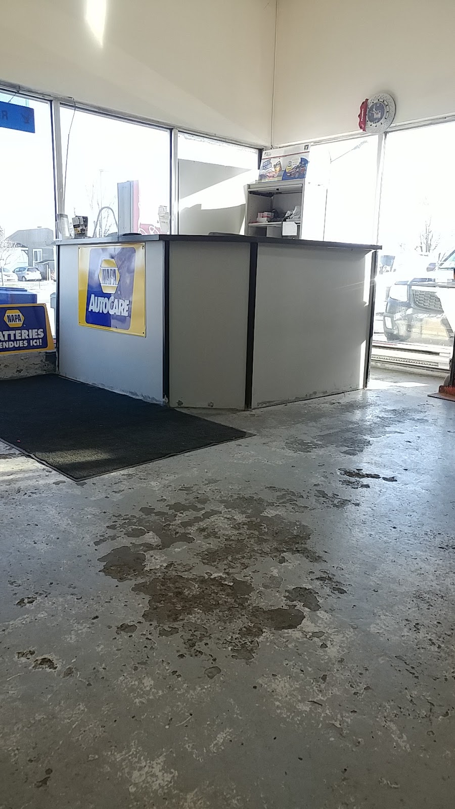 Ultramar | 874 Avenue Taniata, Saint-Jean-Chrysostome, QC G6Z 2E2, Canada | Phone: (418) 839-5037