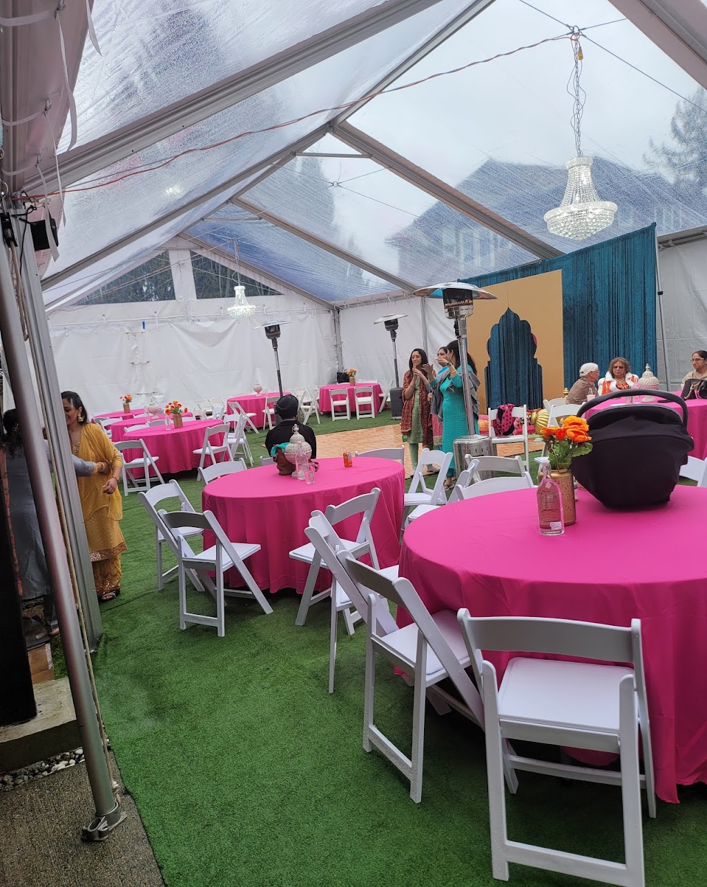 Vintage tent rentals | 6732 145a St, Surrey, BC V3S 0T2, Canada | Phone: (236) 332-3532