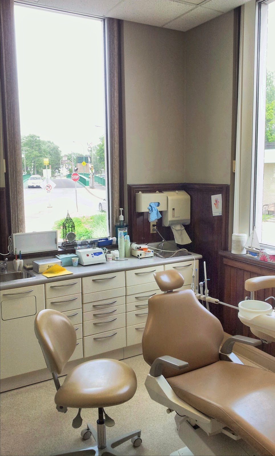 Clock Tower Dental Centre | 210 James St, Wallaceburg, ON N8A 2N3, Canada | Phone: (519) 627-5176